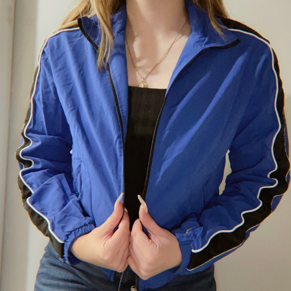 Navy blue cropped wind breaker